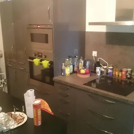Privee Dans En Colocation A A2c5 בית אירוח *